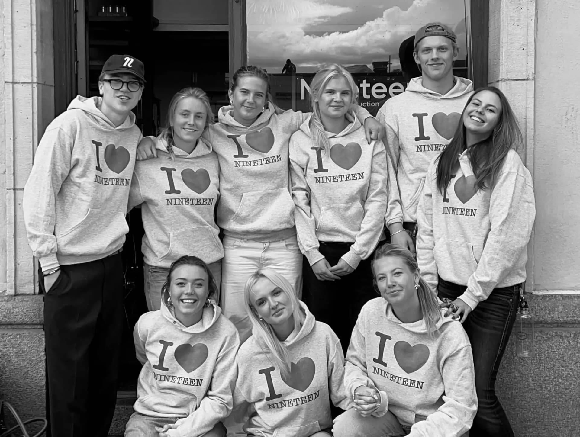 Teamet bakom Student Compagniet - grundarna som startade studentmössa-företaget 2023